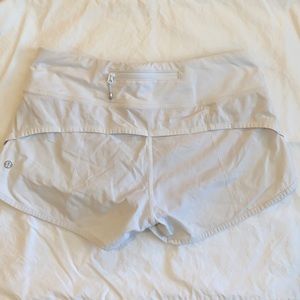 Lululemon speed up shorts size 4R, 2.5 inseam